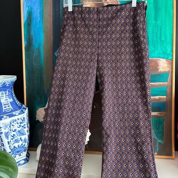 Stylish Patterned Women's Pants - Picture 4 of 16